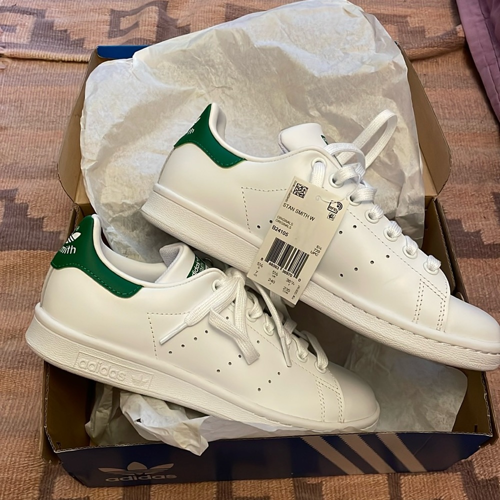 New, never worn Stan Smith Adidas size 7 women